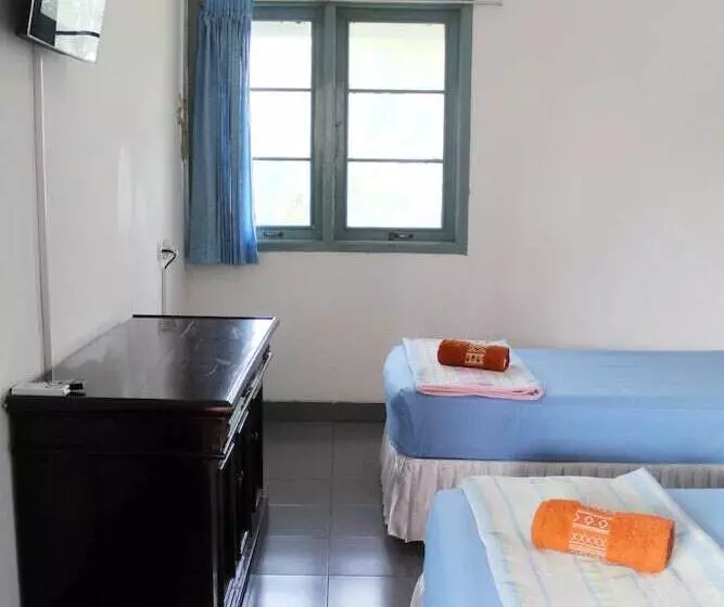 ホテル Rajawali Mitra Reddoorz