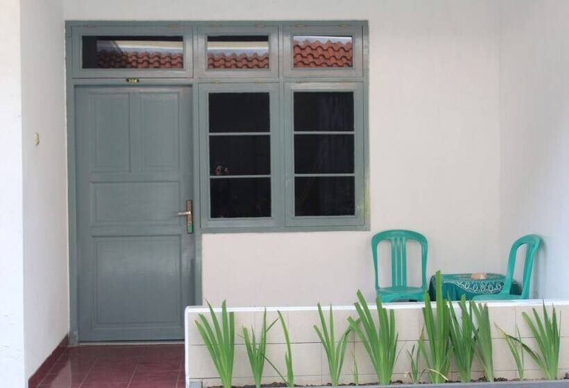 בית מלון כפרי Rajawali Mitra Reddoorz