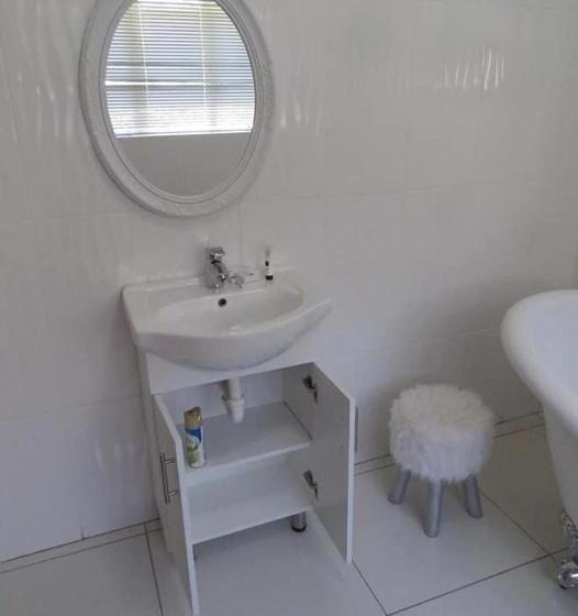 Пансион Beverley Hills Guesthouse