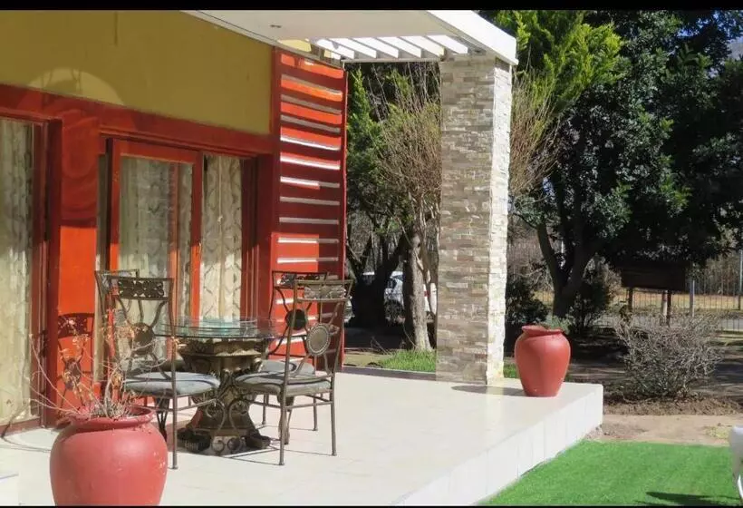 Majatalo Beverley Hills Guesthouse