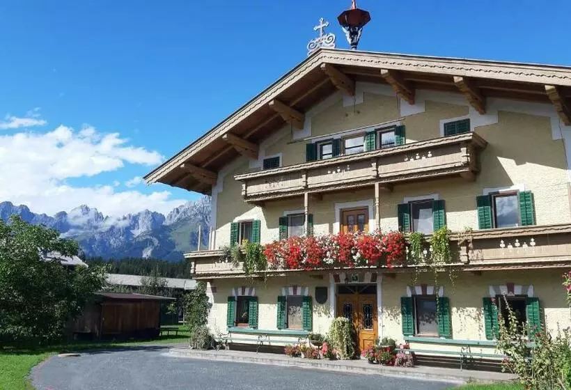 Aamiaismajoitus (B&B) Privatzimmervermietung Foidlbauer