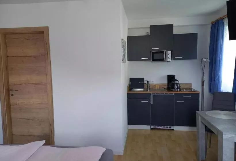 Aamiaismajoitus (B&B) Privatzimmervermietung Foidlbauer