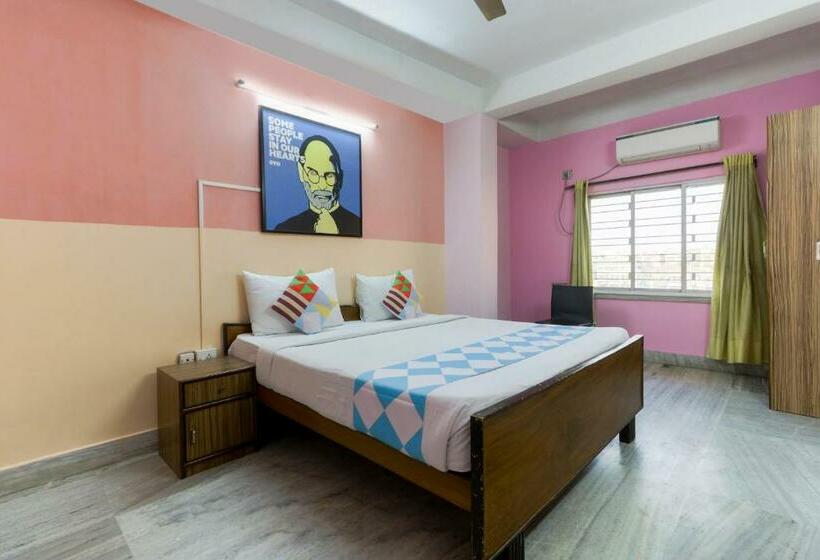 هتل O Red Rose Near Noapara Metro Station