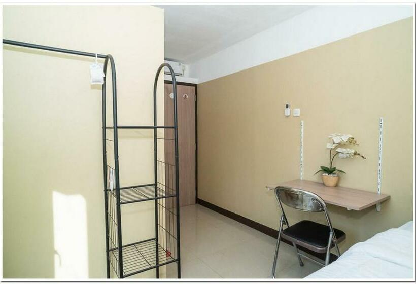 فندق Koolkost Near Lokasari Square