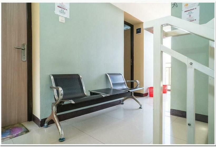 فندق Koolkost Near Lokasari Square