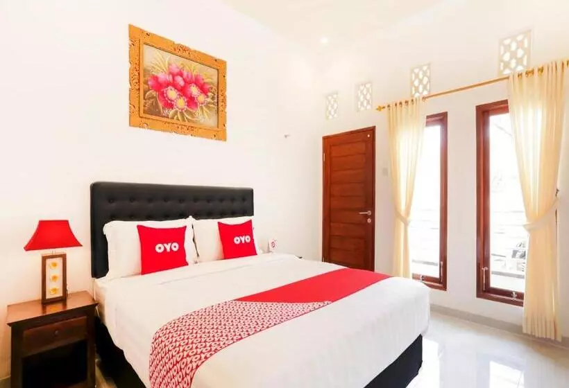 ホテル Oyo 4003 Ceria Guesthouse Seminyak
