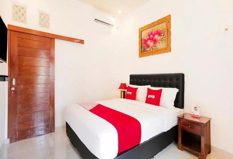 ホテル Oyo 4003 Ceria Guesthouse Seminyak