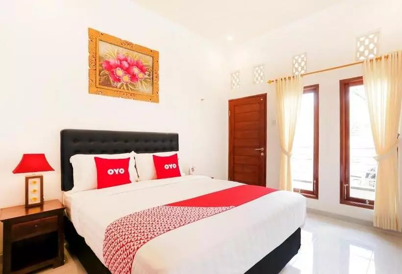 ホテル Oyo 4003 Ceria Guesthouse Seminyak