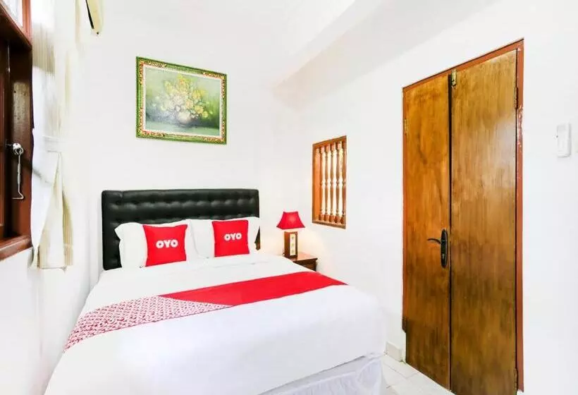 ホテル Oyo 4003 Ceria Guesthouse Seminyak
