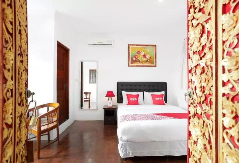 ホテル Oyo 4003 Ceria Guesthouse Seminyak