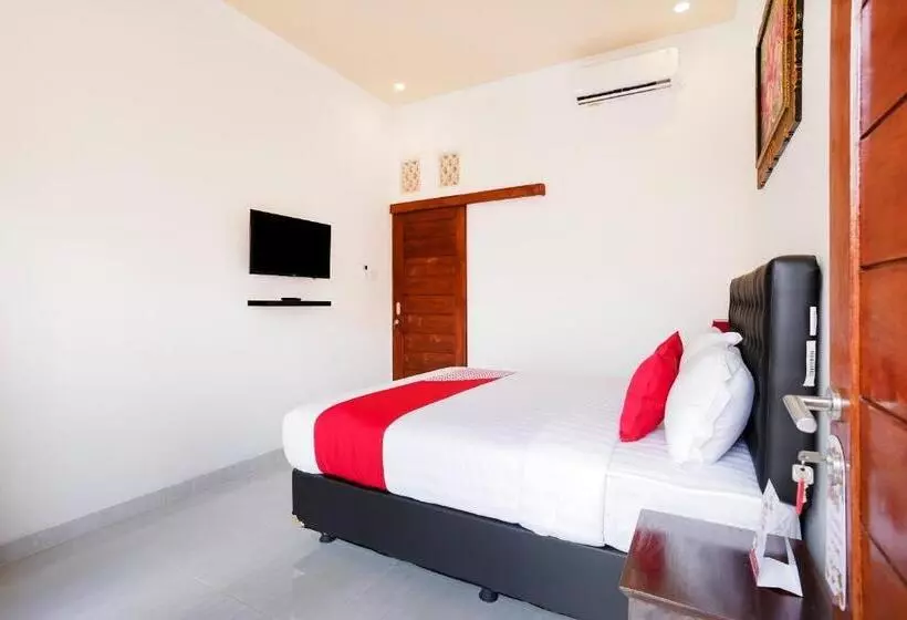 ホテル Oyo 4003 Ceria Guesthouse Seminyak