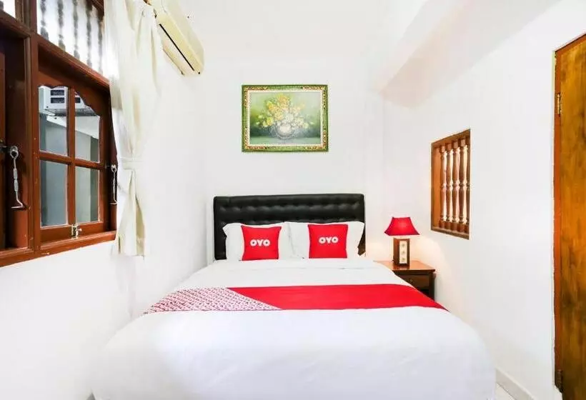 ホテル Oyo 4003 Ceria Guesthouse Seminyak