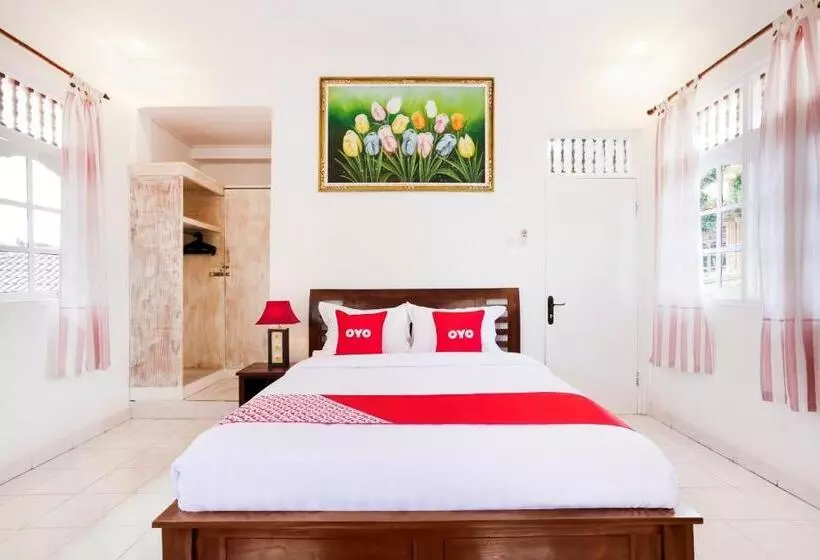 ホテル Oyo 4003 Ceria Guesthouse Seminyak