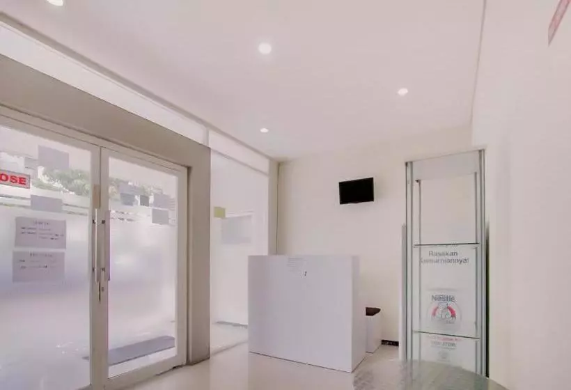 ホテル Oyo 4004 Vivo Rooms