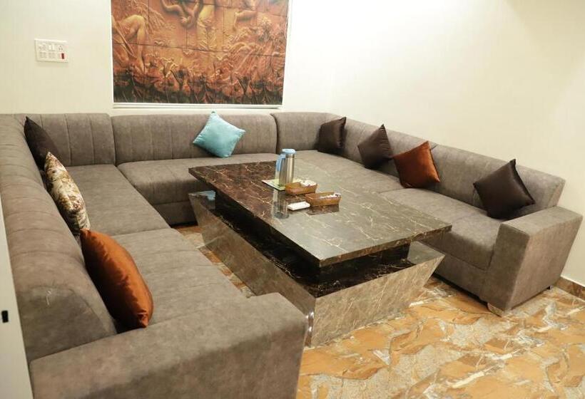 ホテル Royal Orbit