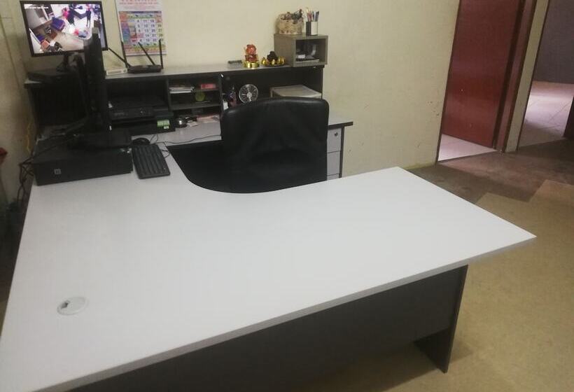 Otel Spot On 90095 Slk