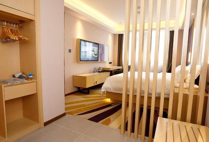 Lavande Hotel Jiujiang Jiujiang College