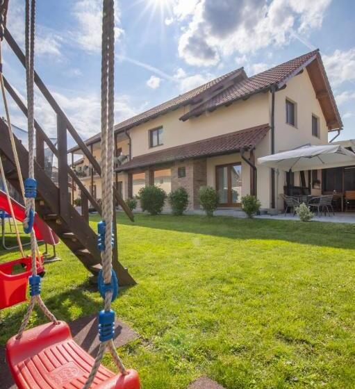 پانسیون Ama Guest House