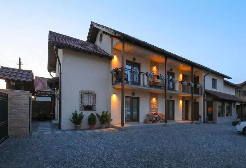 Majatalo Ama Guest House