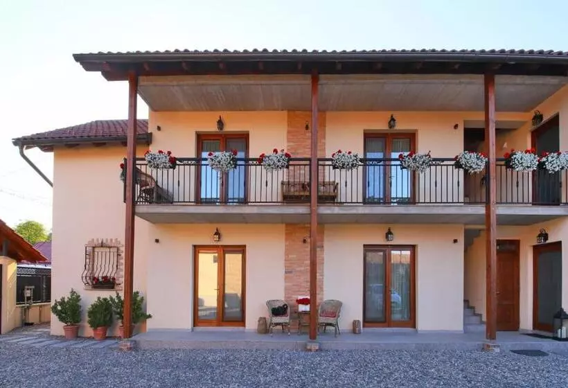 Majatalo Ama Guest House