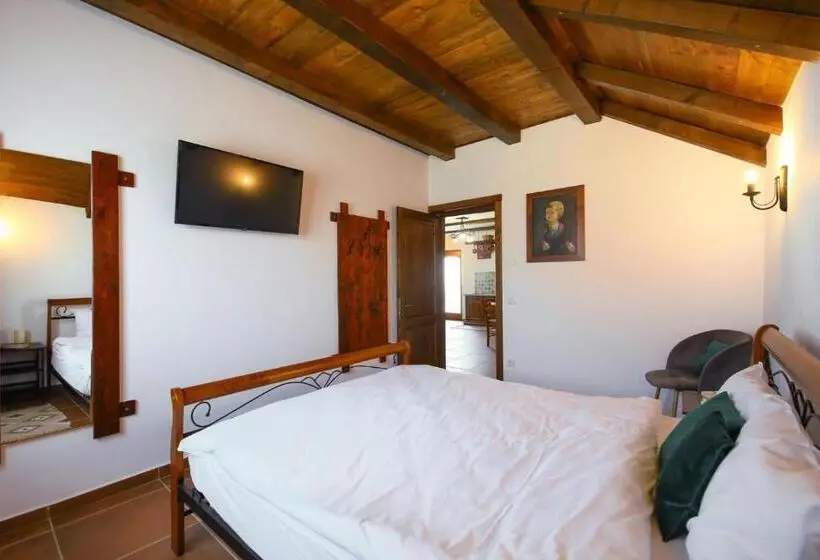 Majatalo Ama Guest House