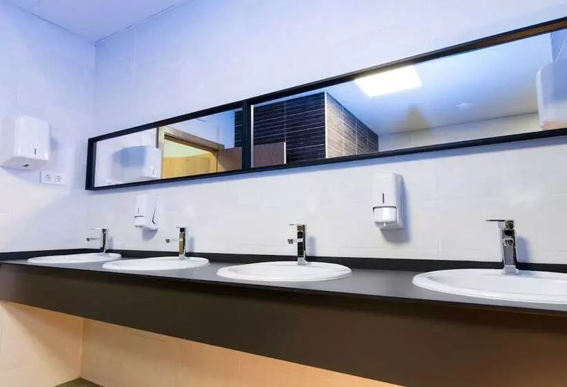 Albergue Gbc Hostel