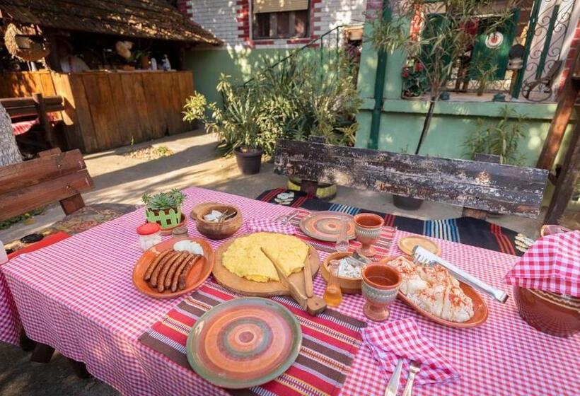 تختخواب و صبحانه Etno Apartmani   Vlaška Kuća