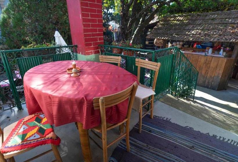 تختخواب و صبحانه Etno Apartmani   Vlaška Kuća