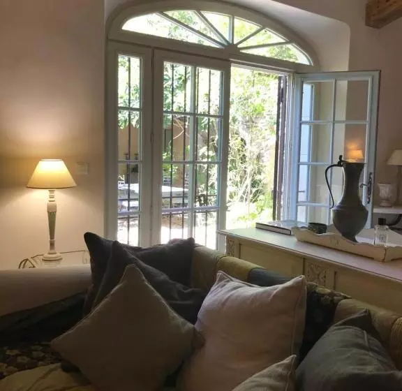 Aamiaismajoitus (B&B) Le Mas Jasmins