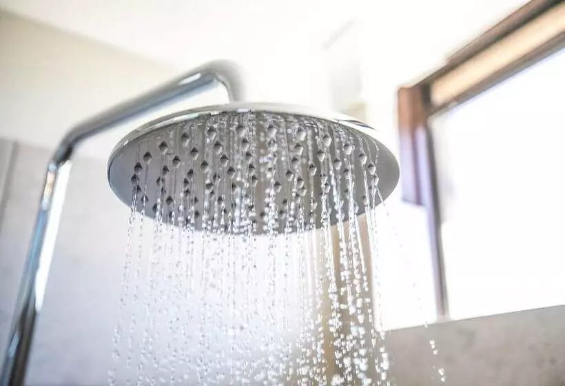 Hotelli Nightcap At Commercial