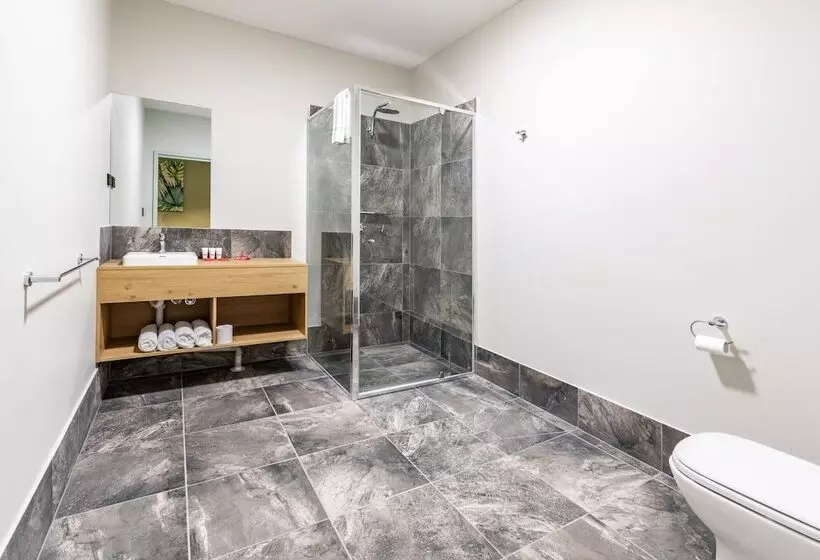 Hotelli Nightcap At Commercial