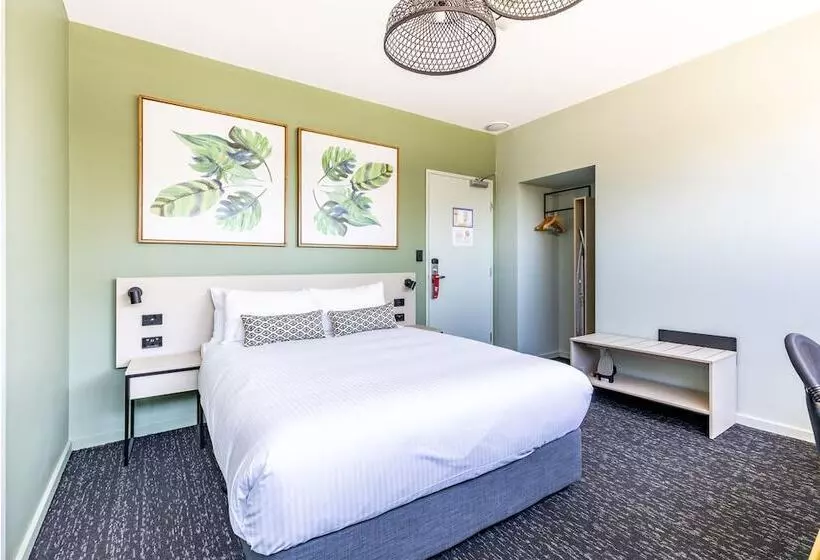 Hotelli Nightcap At Commercial