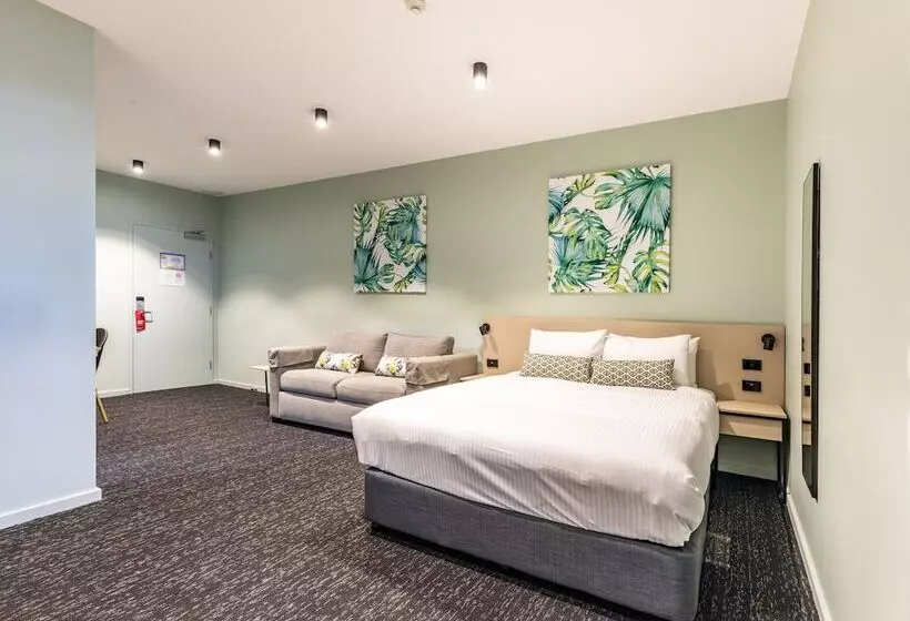 Hotelli Nightcap At Commercial