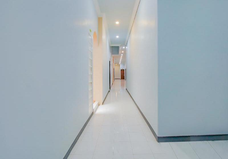 호텔 Oyo 3909 Arg Guest House Syariah