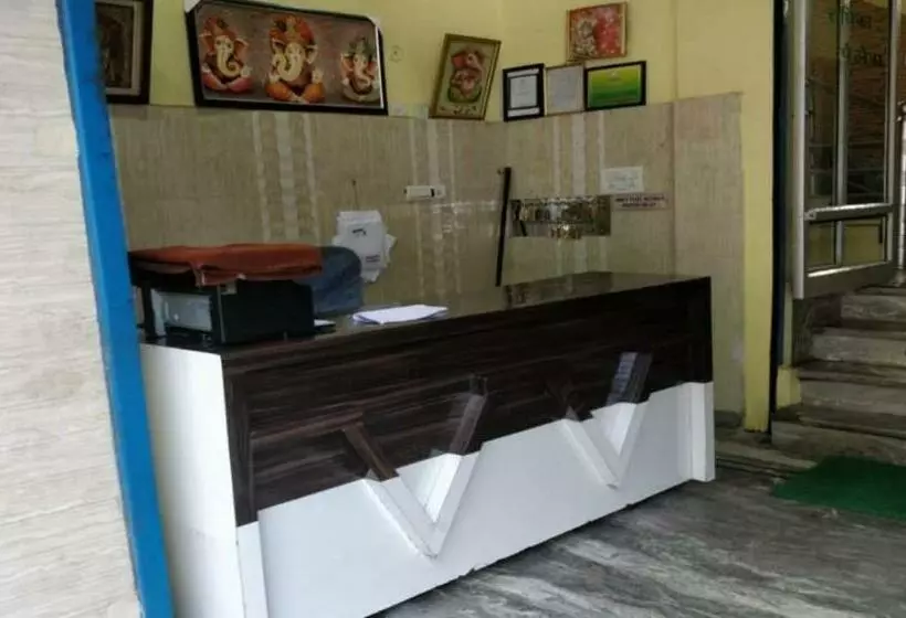 هتل Radhika Palace