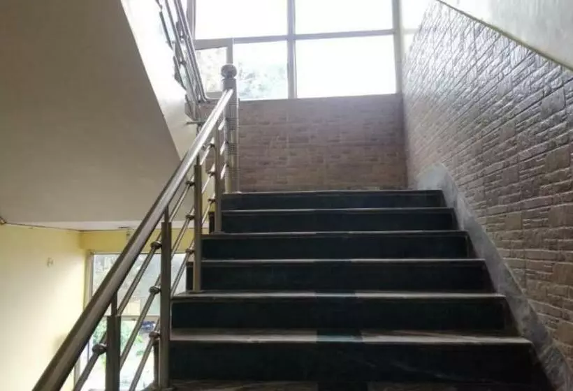 هتل Radhika Palace