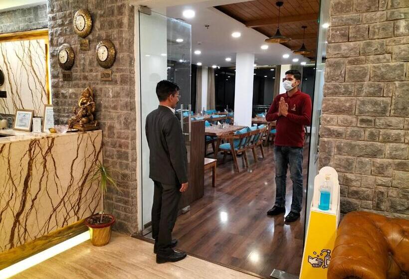 Lemon Tree Hotel, Kasauli