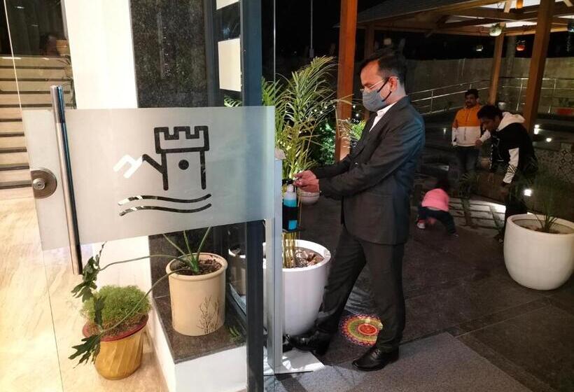 Lemon Tree Hotel, Kasauli