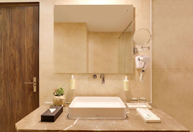 Lemon Tree Hotel, Kasauli