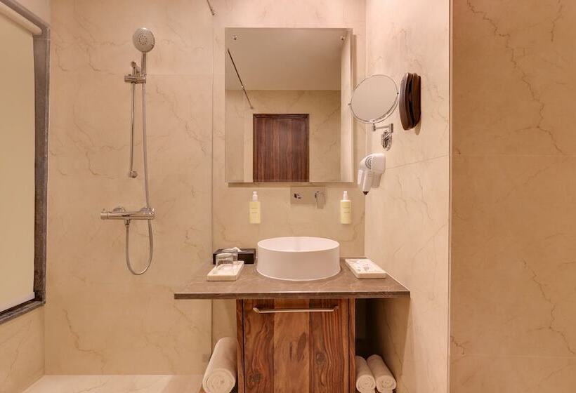 Lemon Tree Hotel, Kasauli