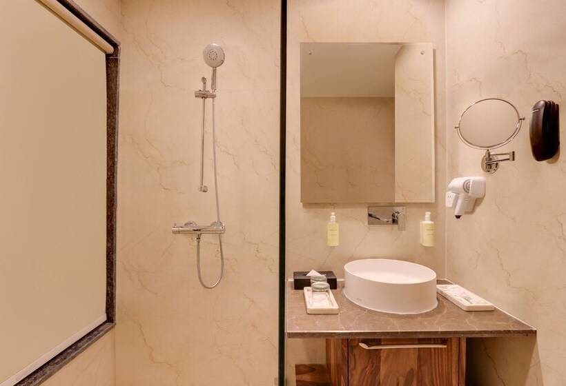 Lemon Tree Hotel, Kasauli