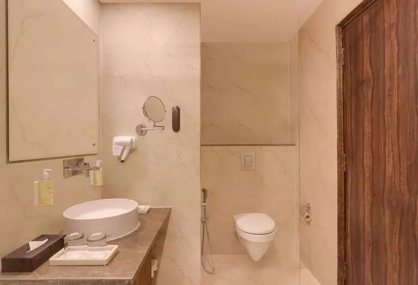 Lemon Tree Hotel, Kasauli