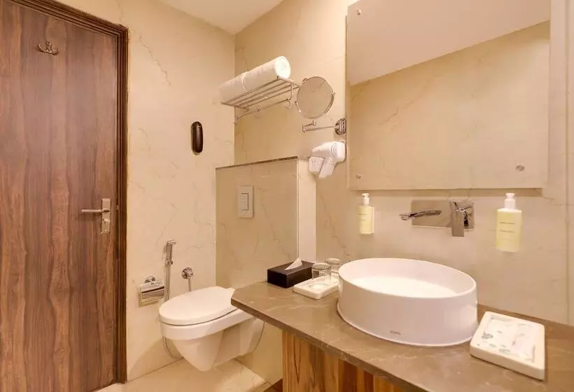 Lemon Tree Hotel, Kasauli