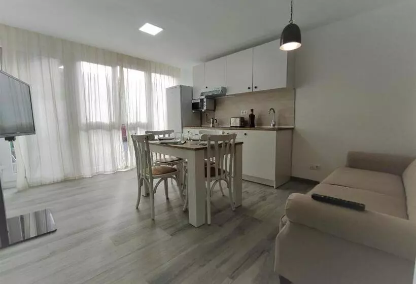 ペンション Estudios Playa De Covachos