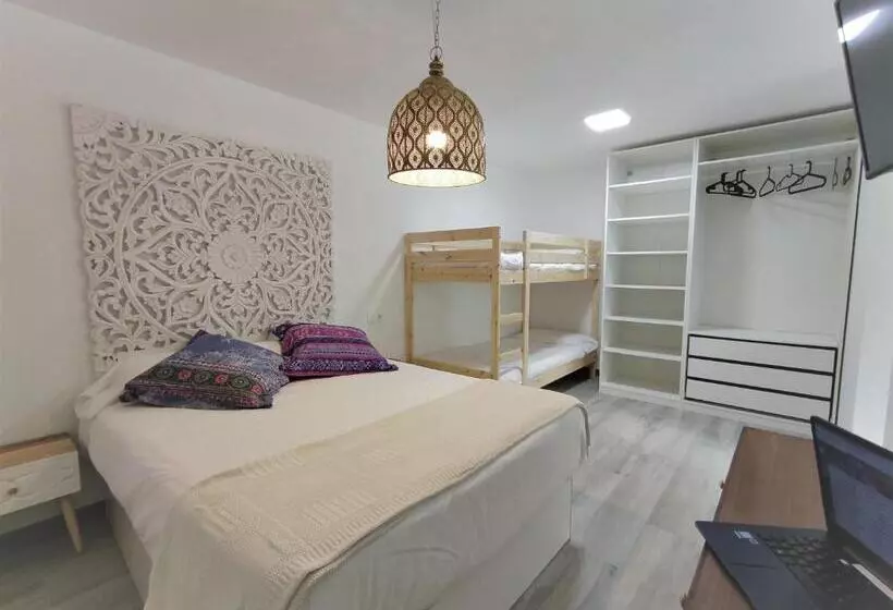 ペンション Estudios Playa De Covachos