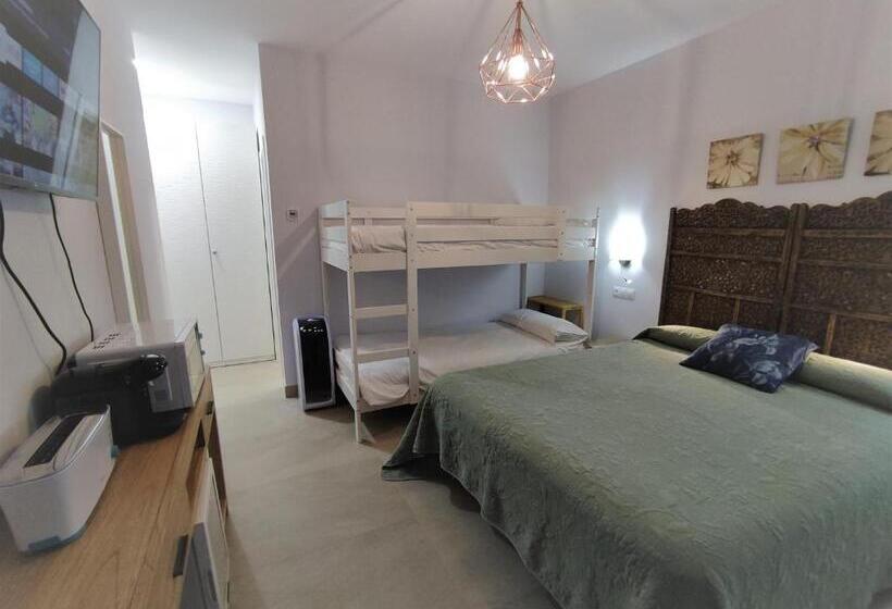 펜션 Estudios Playa De Covachos