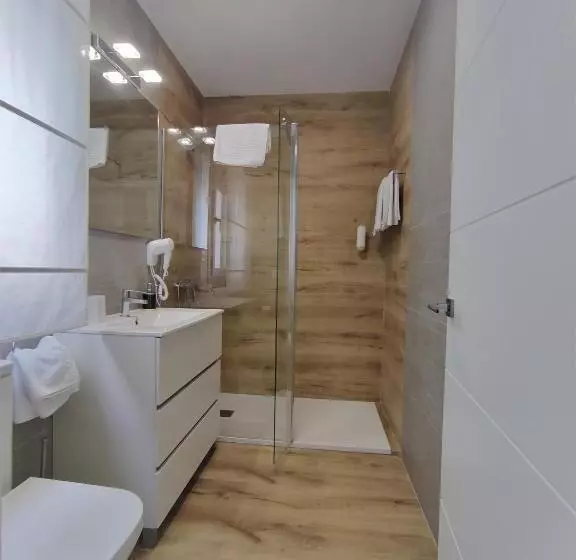 ペンション Estudios Playa De Covachos