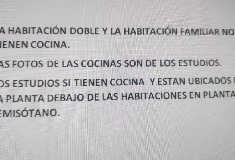 ペンション Estudios Playa De Covachos