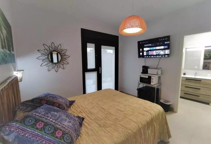 ペンション Estudios Playa De Covachos