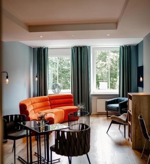 Coffee Fellows Hotel & Longstay